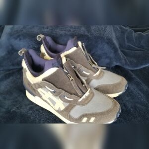 Mens Asics Gel Lyte Mt size 10.5